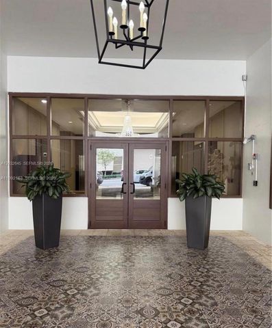 357 Almeria Ave 802, Coral Gables, FL 33134