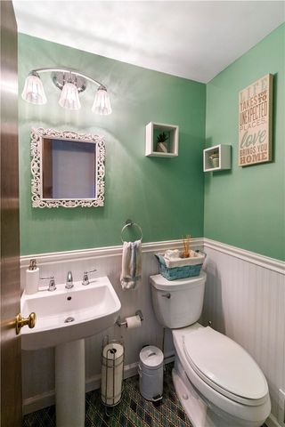 640 Westland Dr, Richland, PA 15044