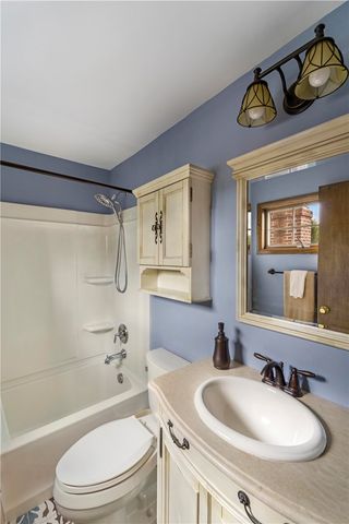 640 Westland Dr, Richland, PA 15044