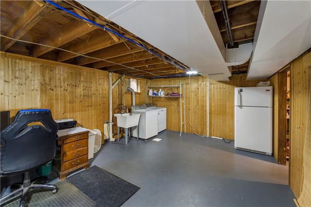 640 Westland Dr, Richland, PA 15044