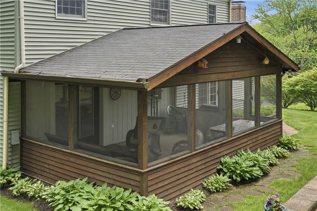 640 Westland Dr, Richland, PA 15044