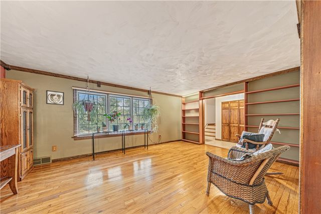 640 Westland Dr, Richland, PA 15044