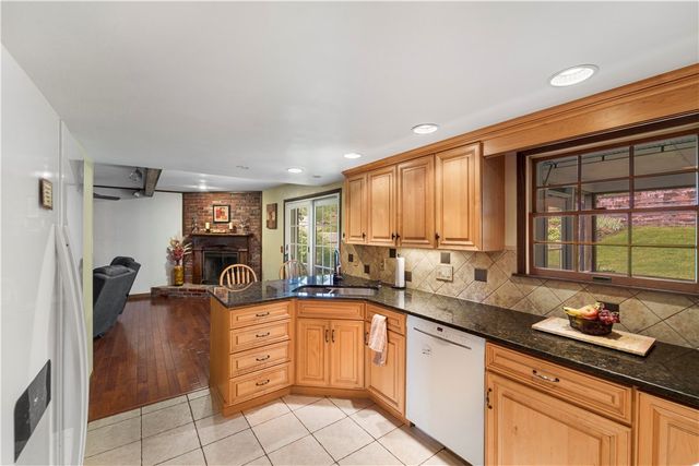 640 Westland Dr, Richland, PA 15044