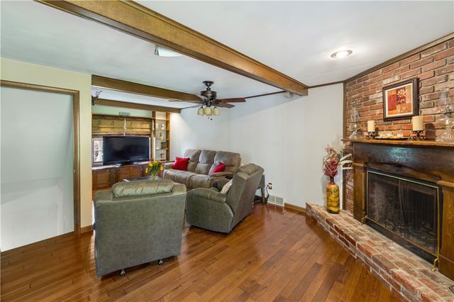 640 Westland Dr, Richland, PA 15044