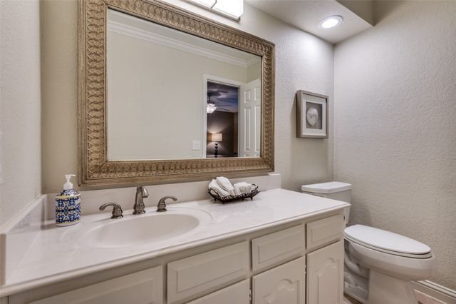 1114 Country Club Court, Mansfield, TX 76063