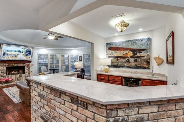 1114 Country Club Court, Mansfield, TX 76063