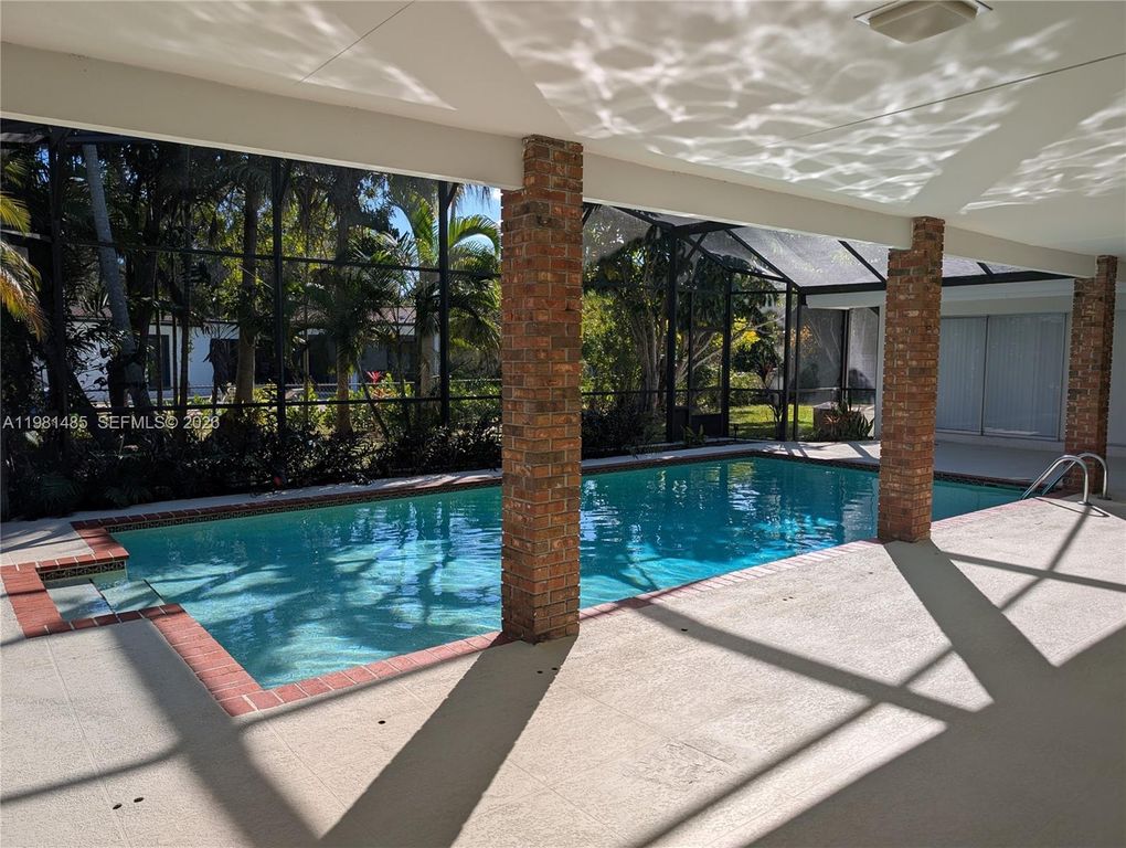 7970 SW 146th St, Palmetto Bay, FL 33158