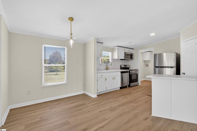 3589 Neely Ferry Road, Laurens, SC 29360