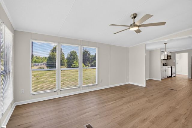 3589 Neely Ferry Road, Laurens, SC 29360