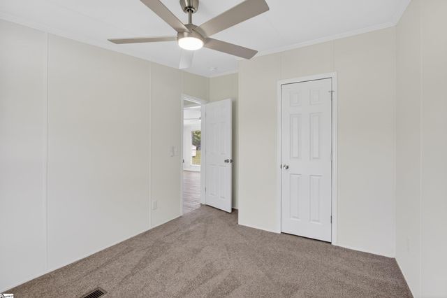 3589 Neely Ferry Road, Laurens, SC 29360