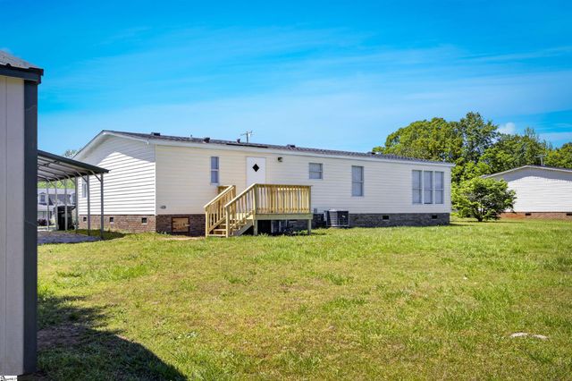 3589 Neely Ferry Road, Laurens, SC 29360