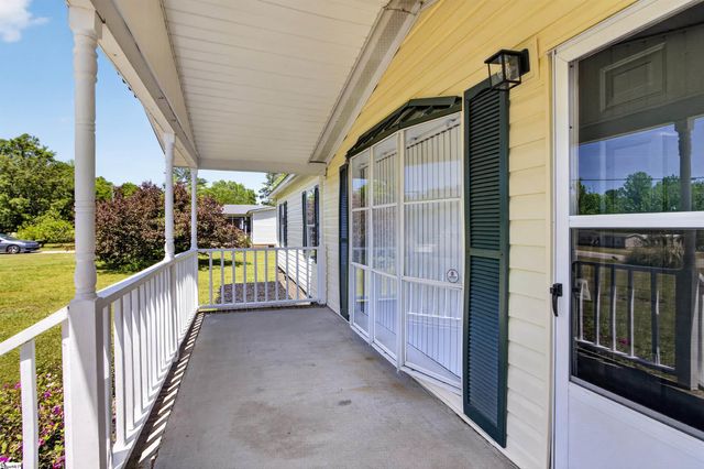 3589 Neely Ferry Road, Laurens, SC 29360