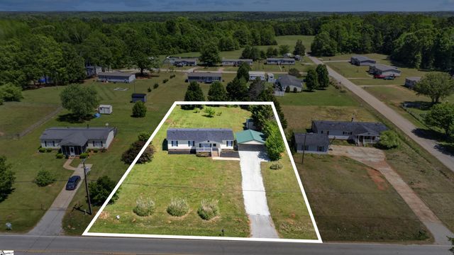 3589 Neely Ferry Road, Laurens, SC 29360