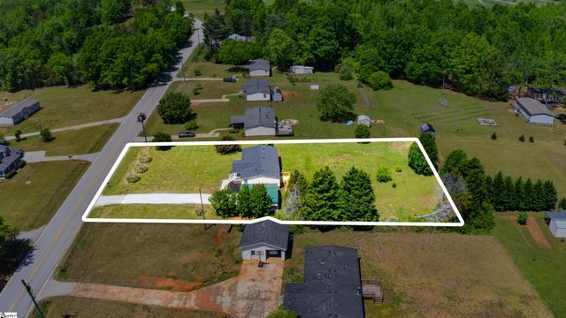 3589 Neely Ferry Road, Laurens, SC 29360