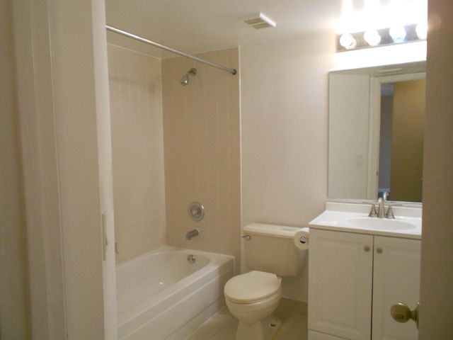 8977 Wiles Road 203, Coral Springs, FL 33067