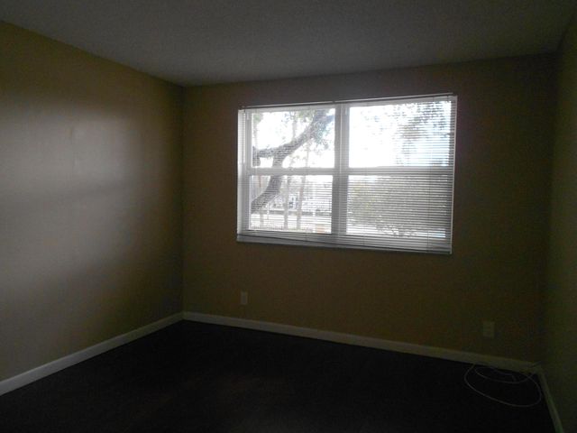 8977 Wiles Road 203, Coral Springs, FL 33067