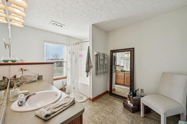 6153 County Road 18, Bellefontaine, OH 43311