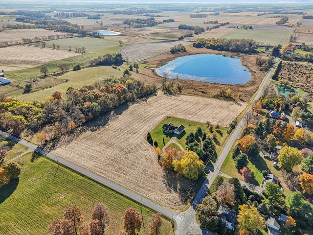 6153 County Road 18, Bellefontaine, OH 43311