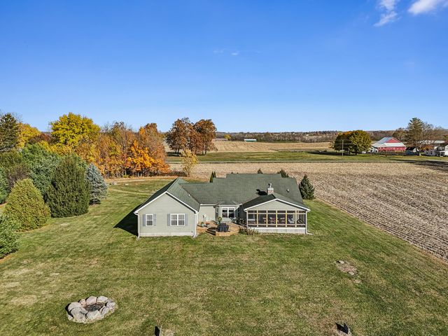 6153 County Road 18, Bellefontaine, OH 43311