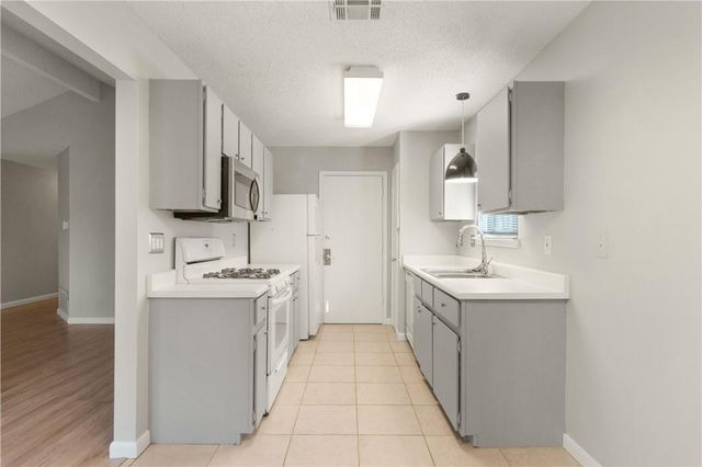 11931 Rosethorn DR, Austin, TX 78758