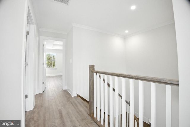 8 KESSEL RUN, Berlin, NJ 08009