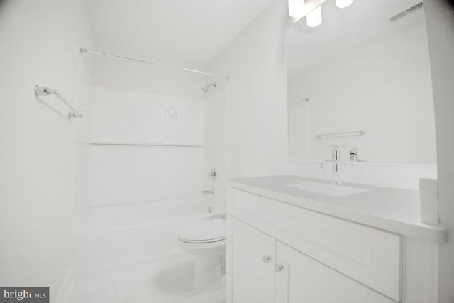 8 KESSEL RUN, Berlin, NJ 08009