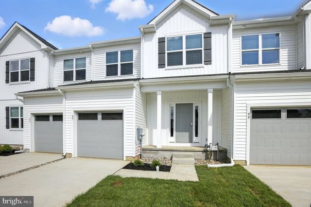 8 KESSEL RUN, Berlin, NJ 08009