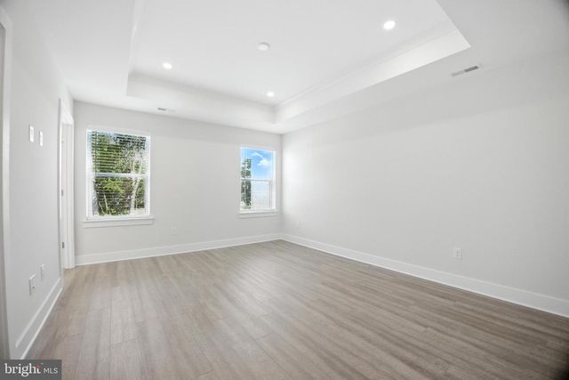 8 KESSEL RUN, Berlin, NJ 08009