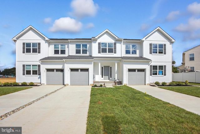 8 KESSEL RUN, Berlin, NJ 08009