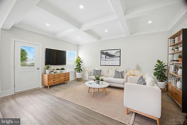 8 KESSEL RUN, Berlin, NJ 08009