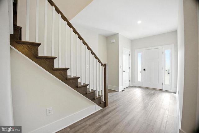 8 KESSEL RUN, Berlin, NJ 08009