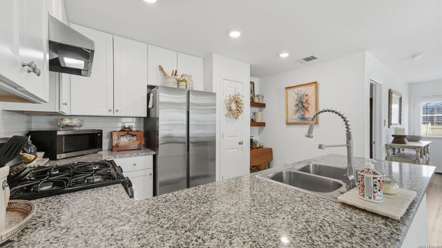5762 Companion Loop, Bulverde, TX 78163