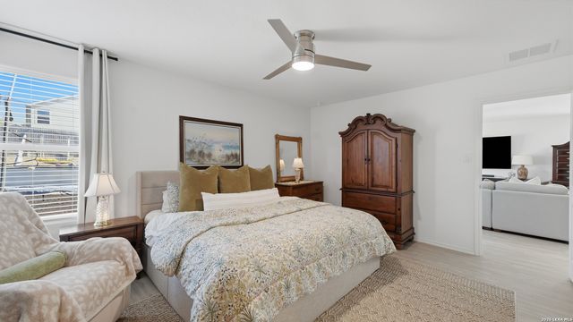 5762 Companion Loop, Bulverde, TX 78163