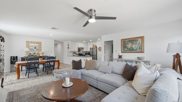 5762 Companion Loop, Bulverde, TX 78163