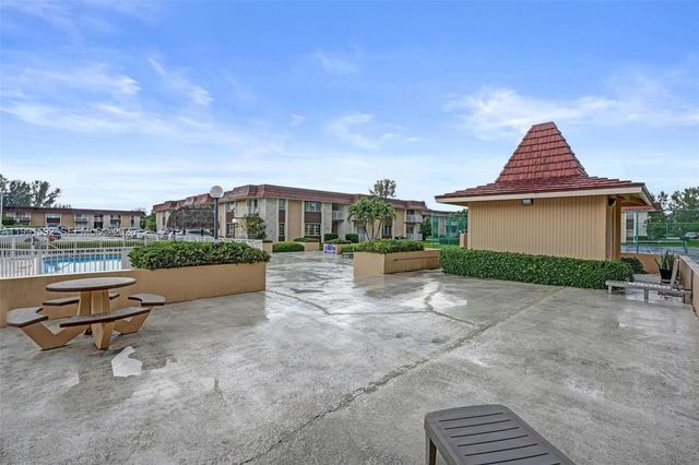 5325 SW 77th Ct 205F, Miami, FL 33155