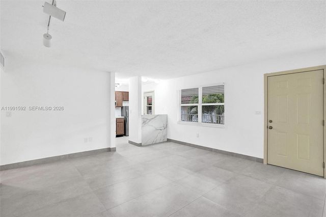 5325 SW 77th Ct 205F, Miami, FL 33155