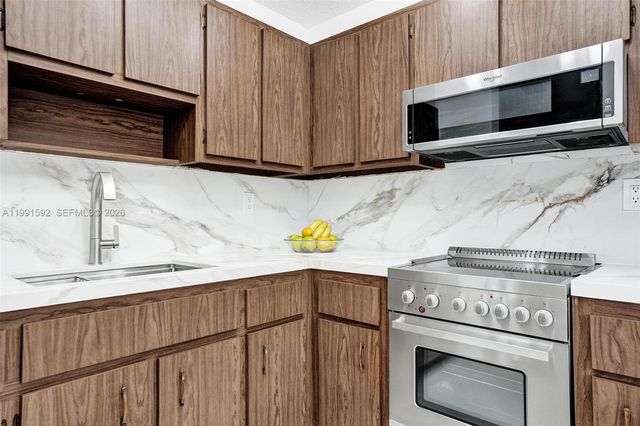 5325 SW 77th Ct 205F, Miami, FL 33155