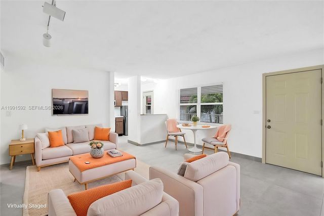 5325 SW 77th Ct 205F, Miami, FL 33155