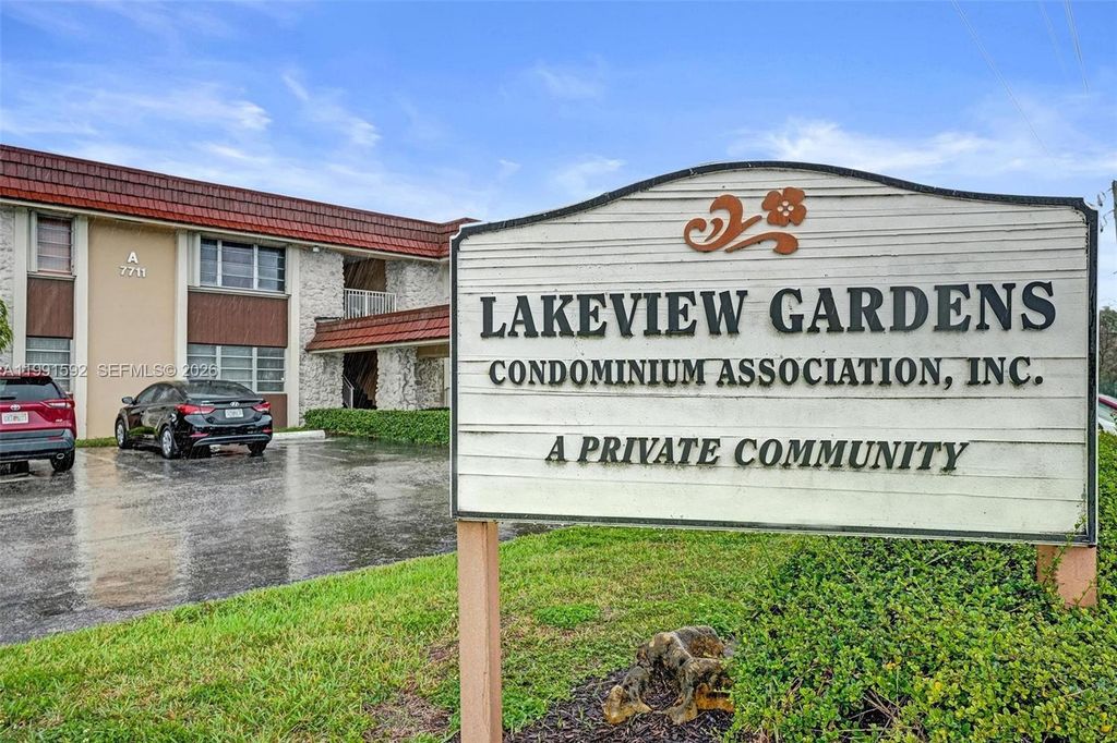 5325 SW 77th Ct 205F, Miami, FL 33155