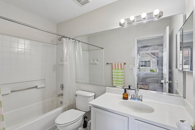 9355 Harrison Street, Des Plaines, IL 60016