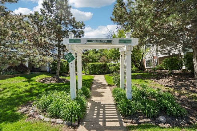 9355 Harrison Street, Des Plaines, IL 60016