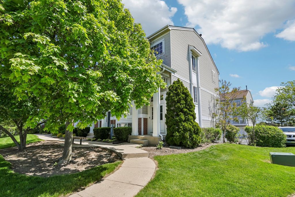 9355 Harrison Street, Des Plaines, IL 60016