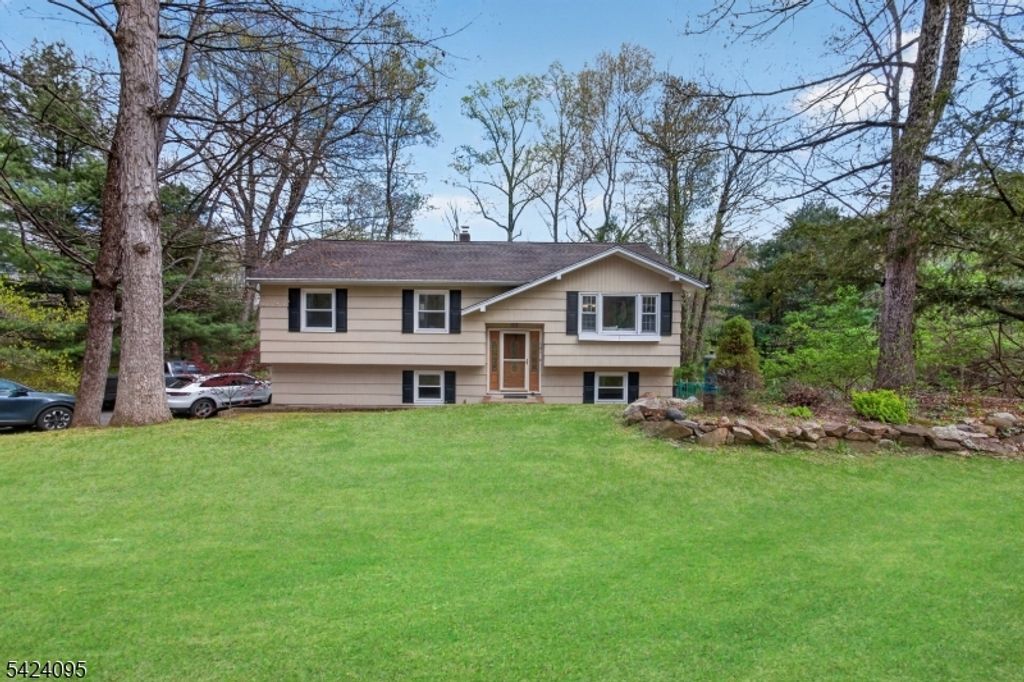 541 Rockaway Valley Rd, Boonton Twp., NJ 07005