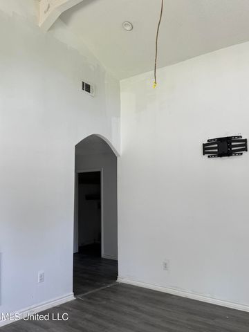 2321 Taft Avenue, Pascagoula, MS 39567