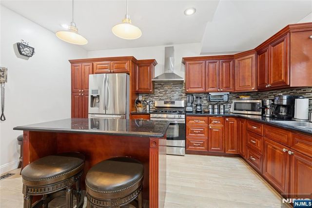 205 Summit Avenue, Bogota, NJ 07603
