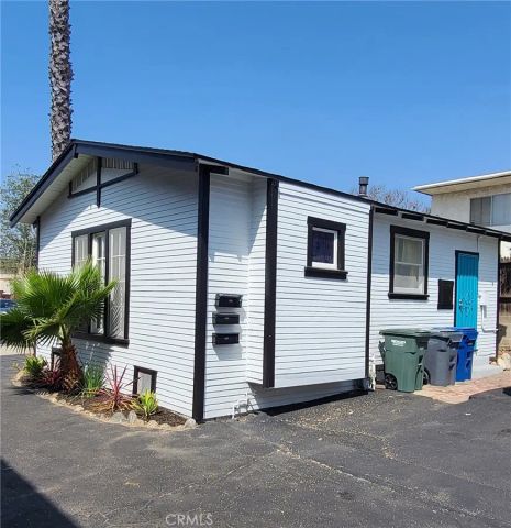 1848 Temple Avenue, Signal Hill, CA 90755