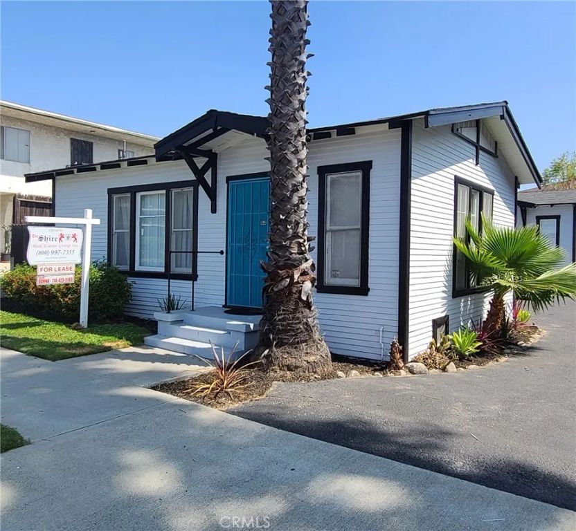 1848 Temple Avenue, Signal Hill, CA 90755