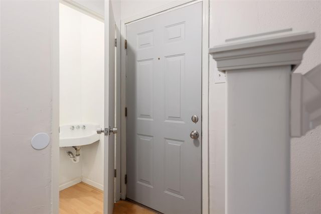 2201 Mission Hill CIR 4, Austin, TX 78741