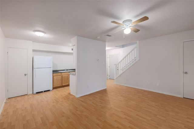2201 Mission Hill CIR 4, Austin, TX 78741