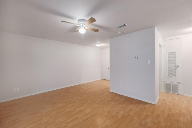 2201 Mission Hill CIR 4, Austin, TX 78741